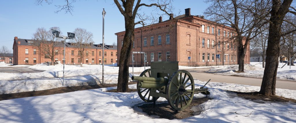 Eracontent/Senaatti 20190404 Lappeenranta. Lappeenrannan Rakuunanmäen kasarmialue.