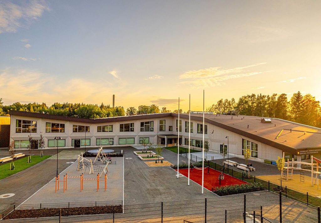 Ulkokuva Suomalais-Venäläisen koulun pihasta