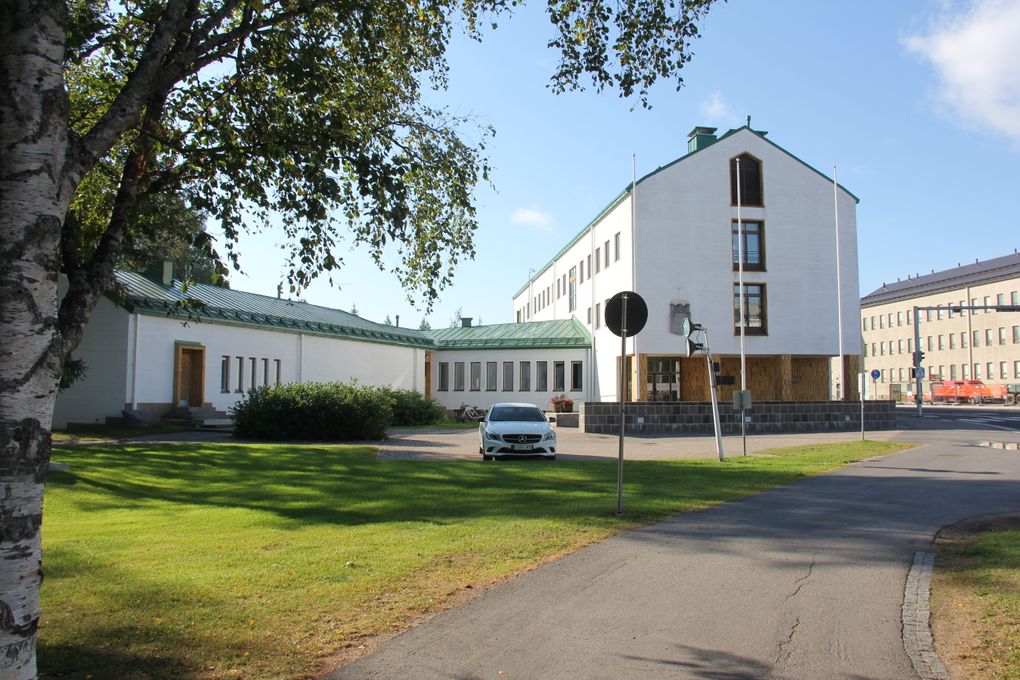 Rovaniemen keskustassa sijaitseva Lääninhallituksen kortteli.