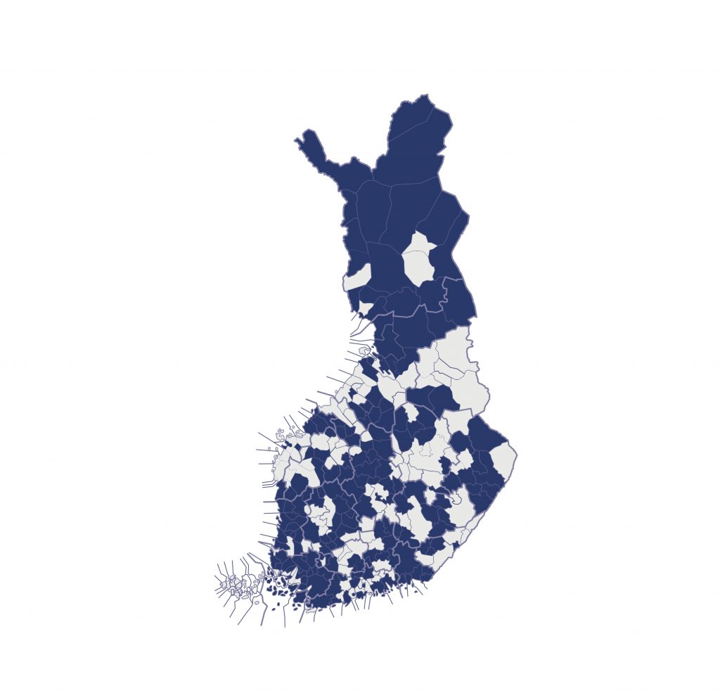 Suomen kartta, johon on merkitty kuntien tilatietopalvelujen 180 sopimuskuntaa.